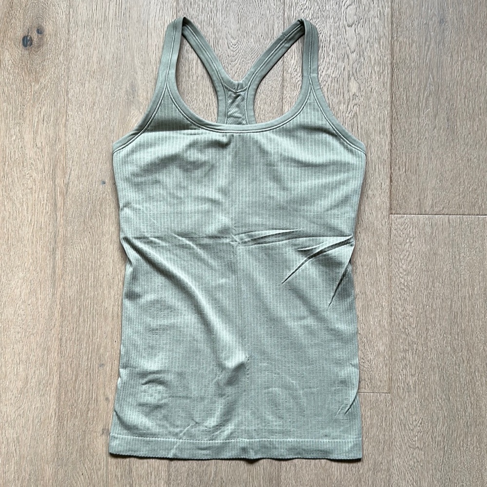 ebb to street tank sea moss size 6 lululemon euc